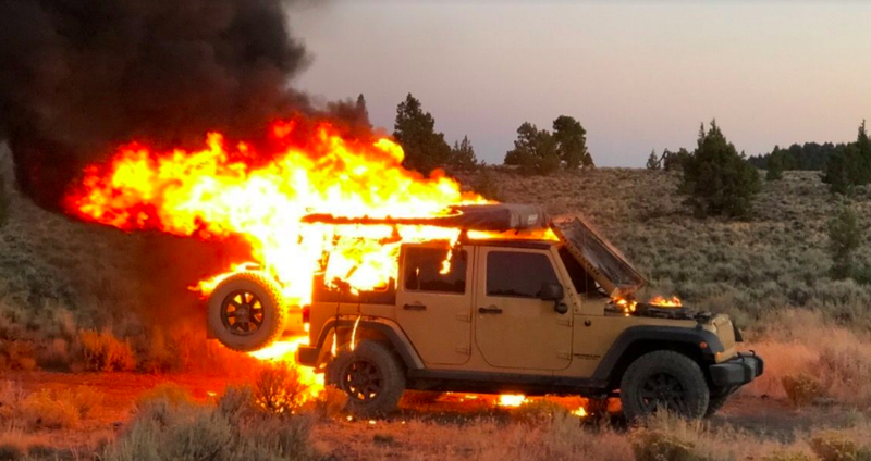 Illustration for article titled Off-Road Vlogger Records His Jeep Wrangler Going Up in a Huge Fireball